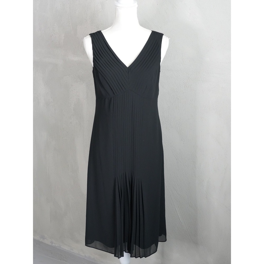 Ann Taylor Sheath Dress Women Size Four Black Sunburst Pleated V-Neck Lined